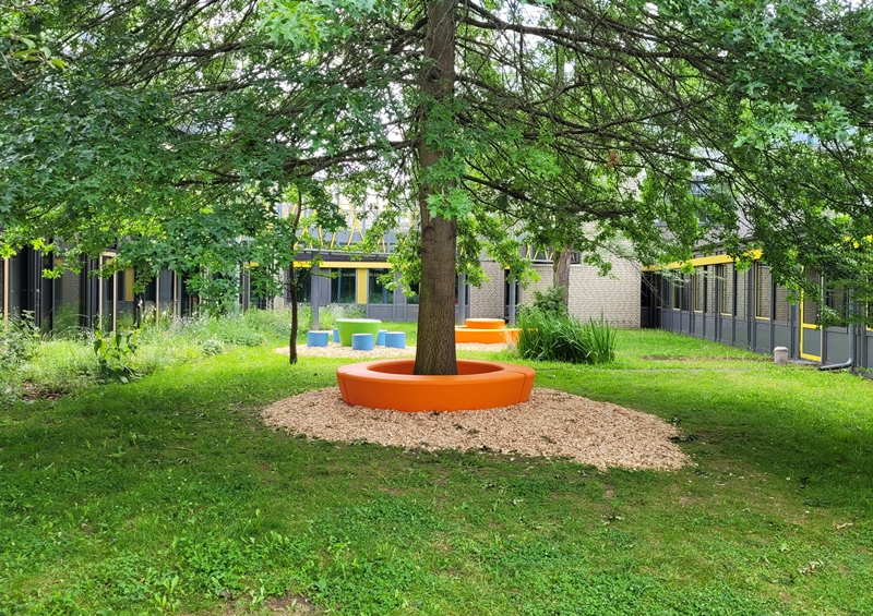 Schulgebaeude25a
